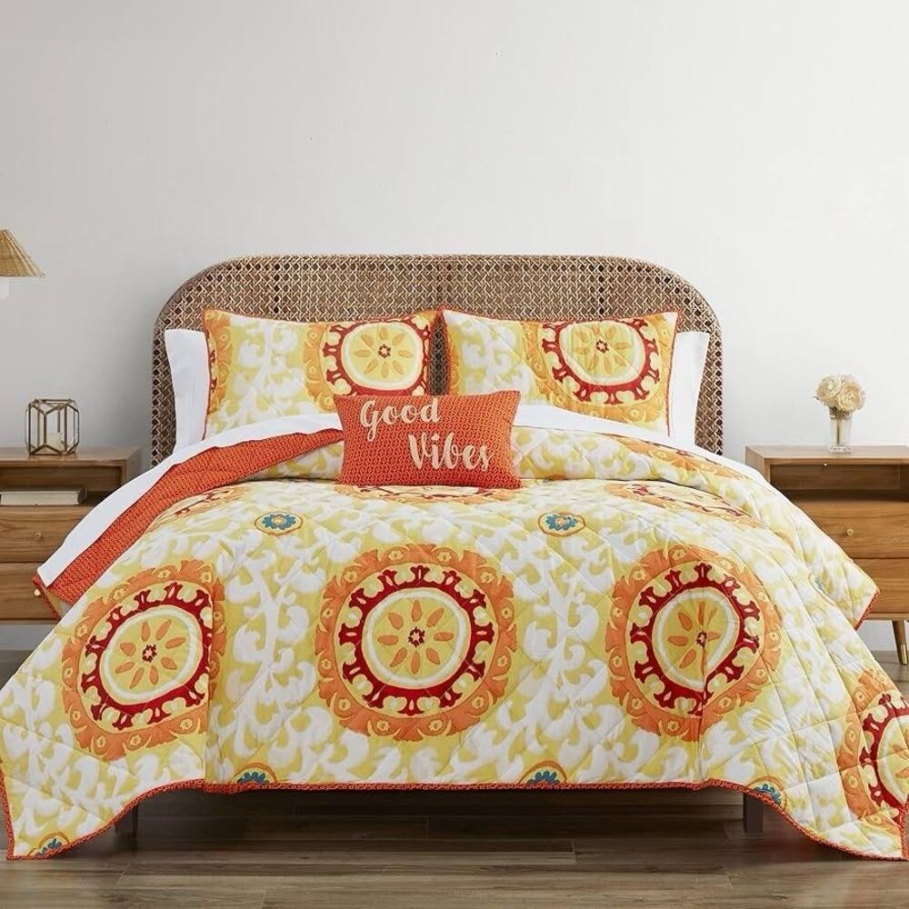 Queen/Full Quilt Set Good Vibes NWT